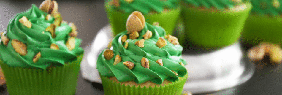 How to make pistachio cupcakes at home